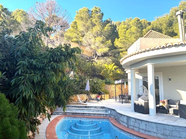 4 slaapkamer Villa te koop in Callosa d'En Sarrià met zwembad - € 525.000 (Ref: 9975716)