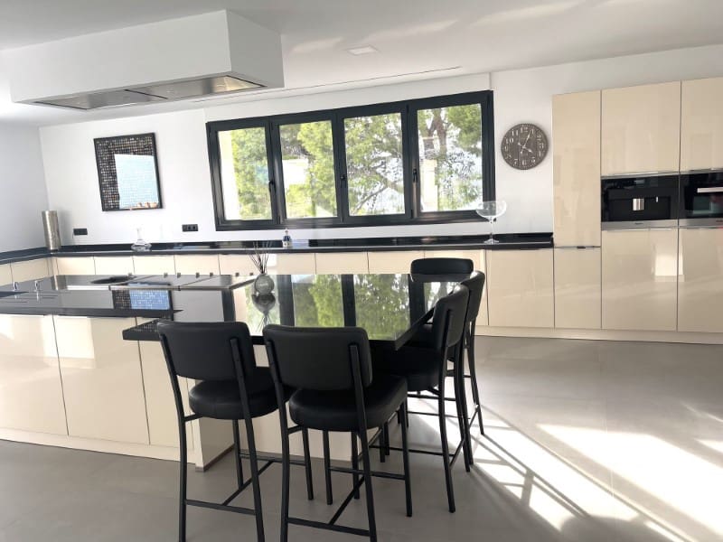 5 bedroom Villa for sale in Altea la Vella with pool garage - € 3,499,000 (Ref: 9975717)