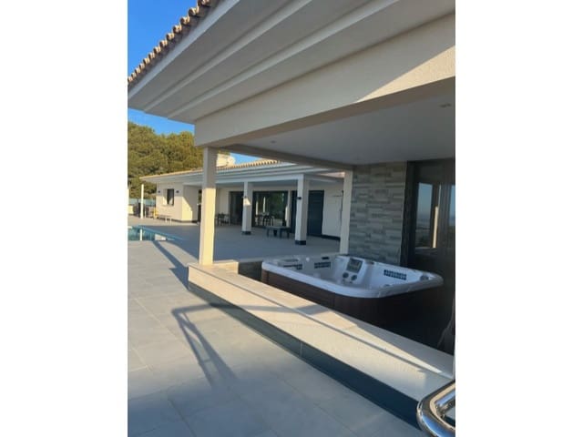 Chalet de 5 habitaciones en Altea la Vella, Altea en venta con piscina garaje - 3.499.000 € (Ref: 9975717)