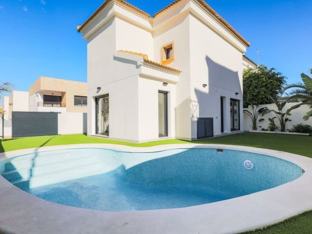 3 soveværelse Villa til salg i Campoamor, Orihuela med swimmingpool - € 590.000 (Ref: 9975753)