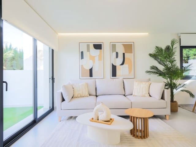 3 soveværelse Villa til salg i Campoamor, Orihuela med swimmingpool - € 590.000 (Ref: 9975753)