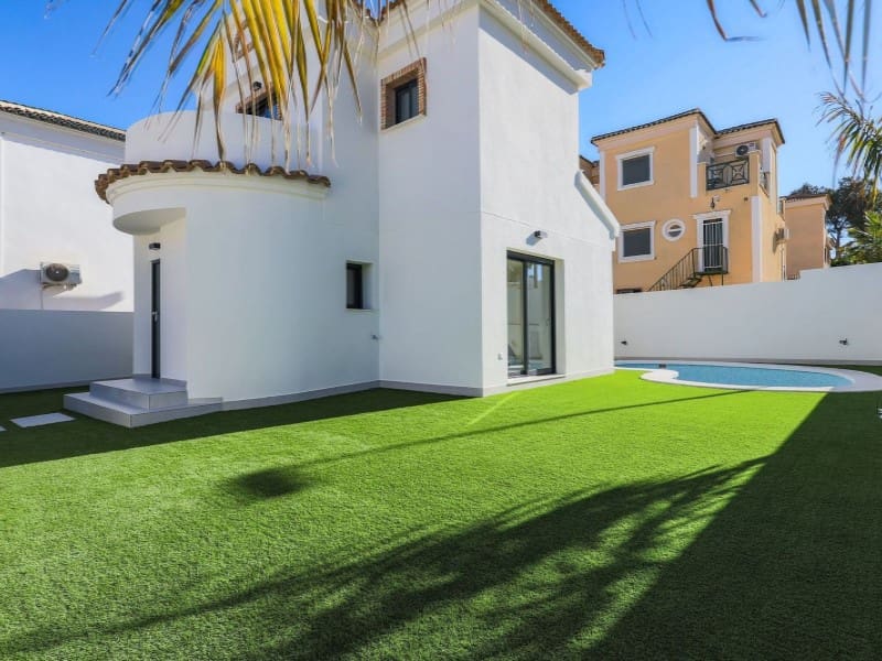 3 sovrum Villa till salu i Campoamor med pool - 590 000 € (Ref: 9975753)