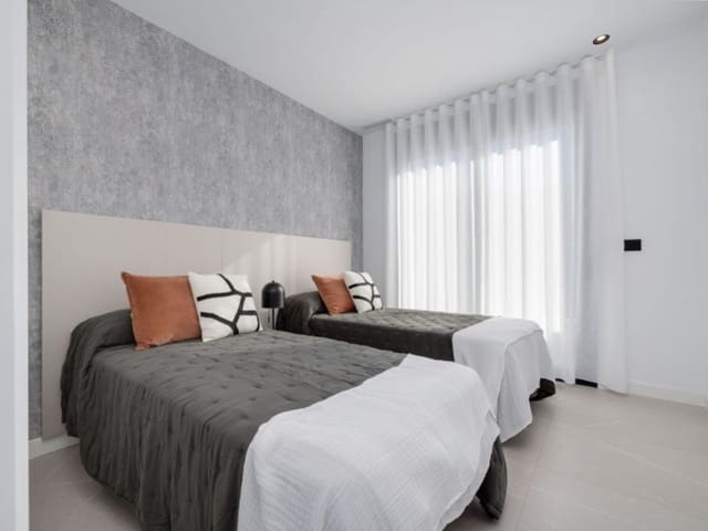 3 soverom Villa til salgs i Nueva Torrevieja - Aguas Nuevas, Torrevieja med svømmebasseng garasje - € 595 000 (Ref: 9975754)