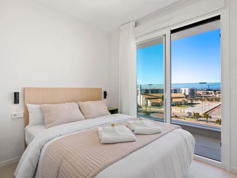 3 bedroom Flat for sale in Los Alcazares with pool - € 324,900 (Ref: 9975757)