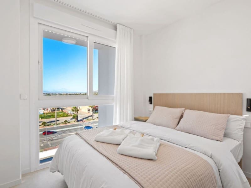 3 bedroom Flat for sale in Los Alcazares with pool - € 324,900 (Ref: 9975757)