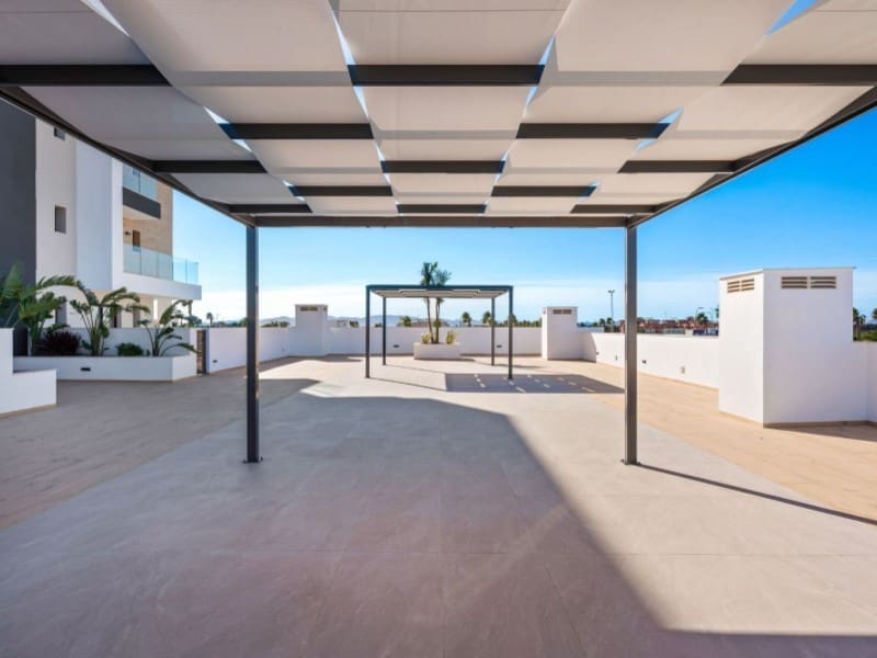 3 bedroom Flat for sale in Los Alcazares with pool - € 324,900 (Ref: 9975757)