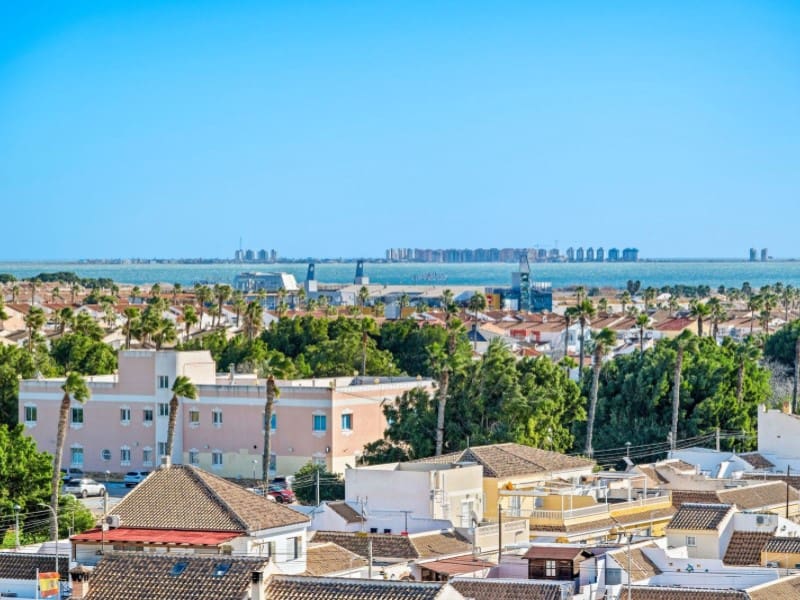 3 bedroom Flat for sale in Los Alcazares with pool - € 324,900 (Ref: 9975757)
