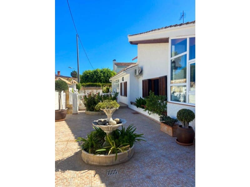 Chalet de 5 habitaciones en Benidorm en venta con piscina garaje - 745.000 € (Ref: 9975772)