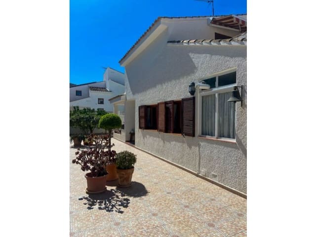 Chalet de 5 habitaciones en Juzgados - Plaza de Toros, Benidorm en venta con piscina garaje - 745.000 € (Ref: 9975772)