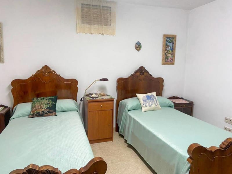 Chalet de 5 habitaciones en Benidorm en venta con piscina garaje - 745.000 € (Ref: 9975772)