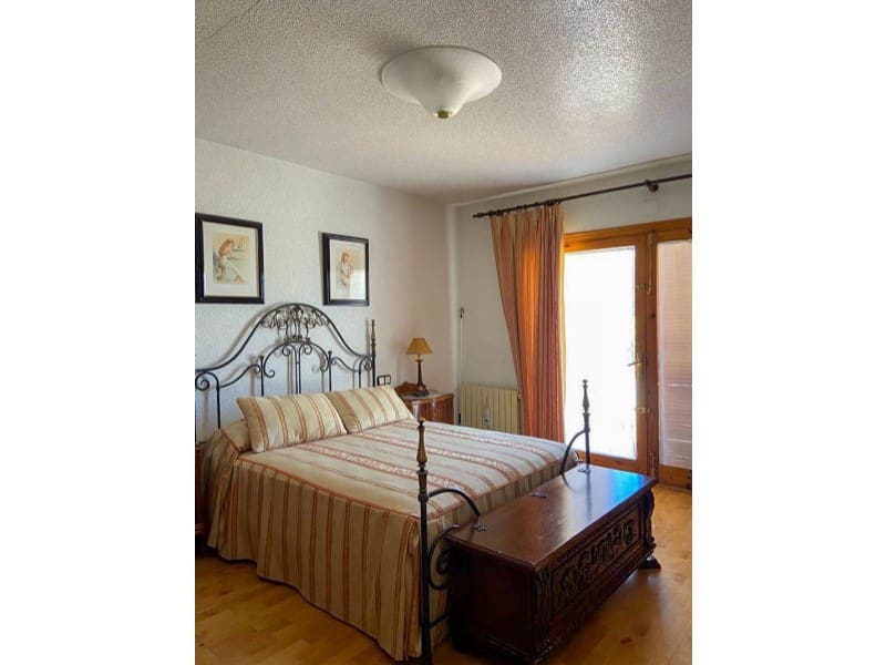 Chalet de 5 habitaciones en Benidorm en venta con piscina garaje - 745.000 € (Ref: 9975772)