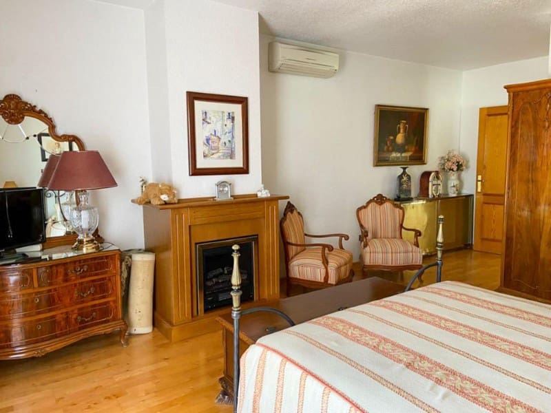 Chalet de 5 habitaciones en Benidorm en venta con piscina garaje - 745.000 € (Ref: 9975772)