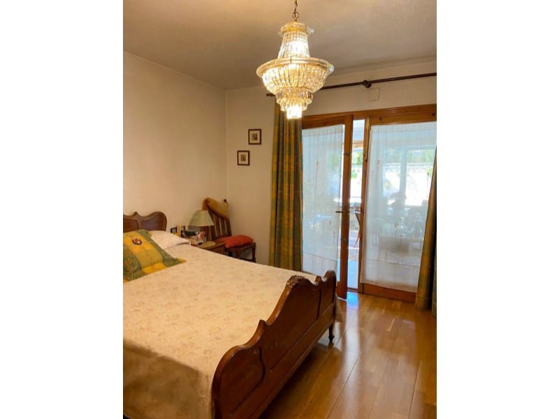 Chalet de 5 habitaciones en Benidorm en venta con piscina garaje - 745.000 € (Ref: 9975772)