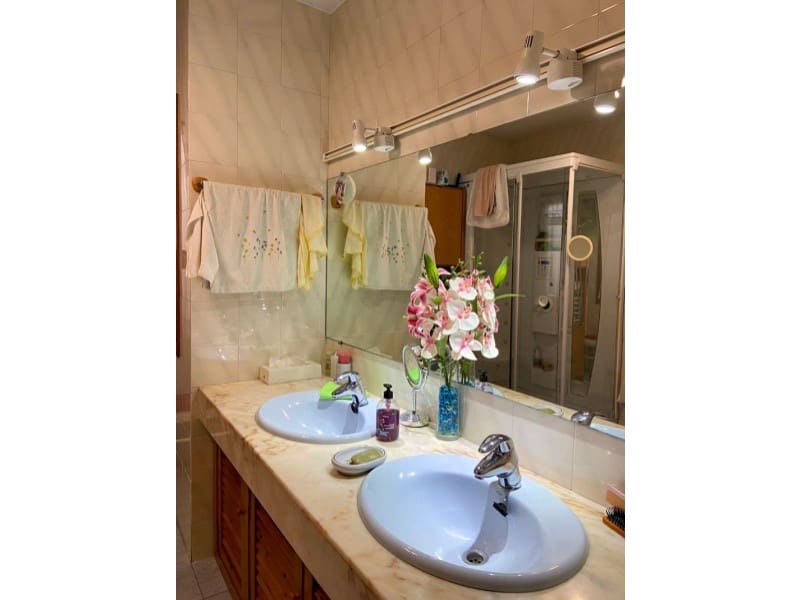Chalet de 5 habitaciones en Benidorm en venta con piscina garaje - 745.000 € (Ref: 9975772)