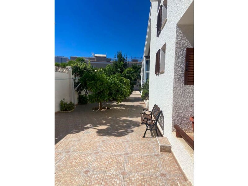 Chalet de 5 habitaciones en Benidorm en venta con piscina garaje - 745.000 € (Ref: 9975772)