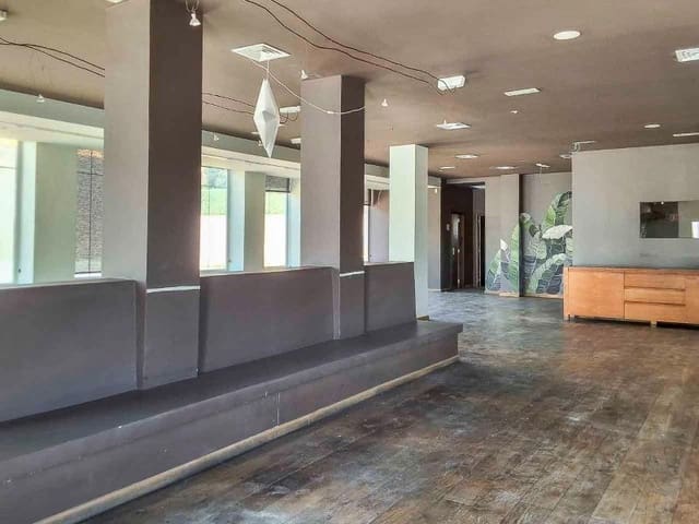 Commerciale in vendita in Altea - 695.000 € (Rif: 9975777)