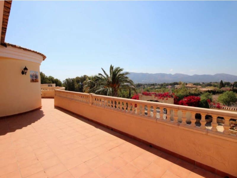 8 quarto Moradia para venda em Alfaz del Pi / L'Alfas del Pi com piscina garagem - 1 750 000 € (Ref: 9976925)