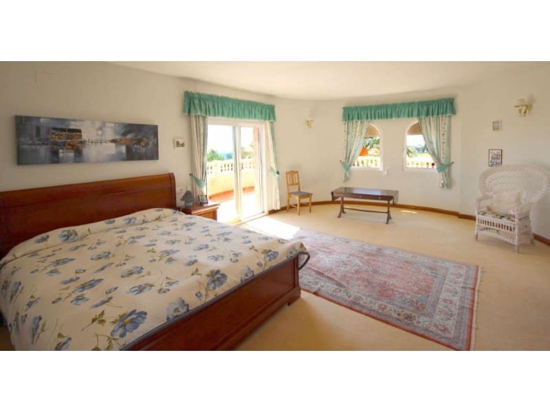 8 quarto Moradia para venda em Alfaz del Pi / L'Alfas del Pi com piscina garagem - 1 750 000 € (Ref: 9976925)
