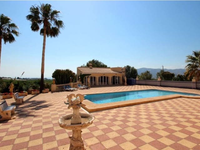 8 quarto Moradia para venda em Pueblo - Urbanizaciones, Alfaz del Pi / L'Alfàs del Pi com piscina garagem - 1 750 000 € (Ref: 9976925)