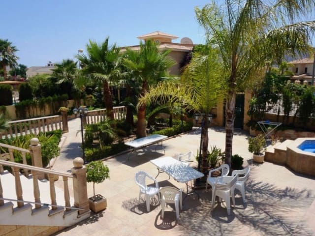 12 soverom Villa til salgs i Pueblo - Urbanizaciones, Alfaz del Pi / L'Alfàs del Pi med svømmebasseng garasje - € 1 300 000 (Ref: 9976926)