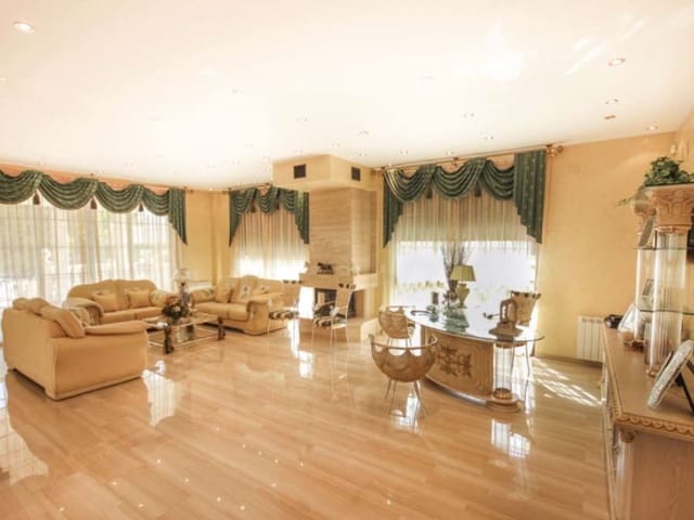 Chalet de 5 habitaciones en Casco Antiguo - Puerto, Benidorm en venta con piscina garaje - 1.500.000 € (Ref: 9976927)