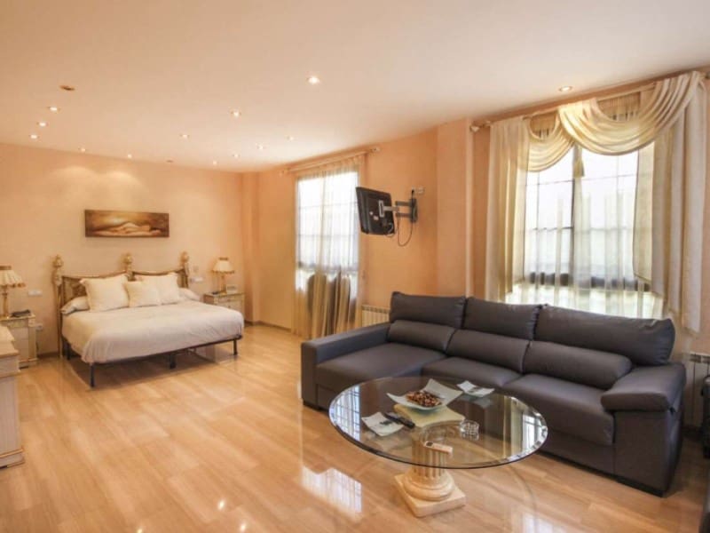 Chalet de 5 habitaciones en Benidorm en venta con piscina garaje - 1.500.000 € (Ref: 9976927)