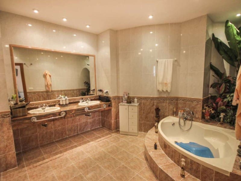 Chalet de 5 habitaciones en Benidorm en venta con piscina garaje - 1.500.000 € (Ref: 9976927)