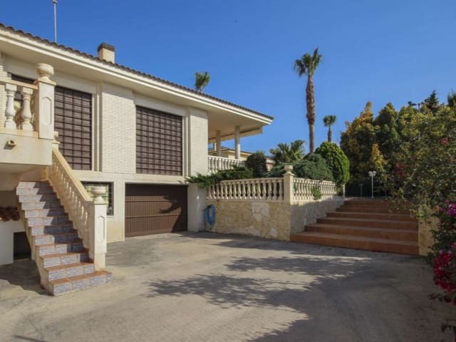 Chalet de 5 habitaciones en Casco Antiguo - Puerto, Benidorm en venta con piscina garaje - 1.500.000 € (Ref: 9976927)