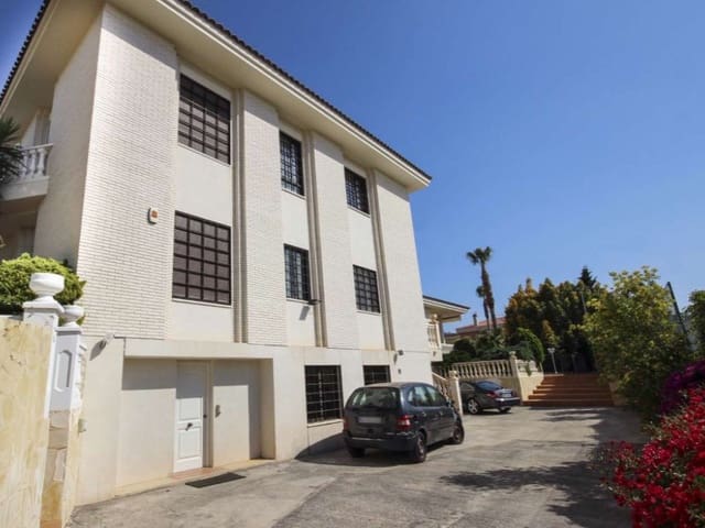 Chalet de 5 habitaciones en Casco Antiguo - Puerto, Benidorm en venta con piscina garaje - 1.500.000 € (Ref: 9976927)