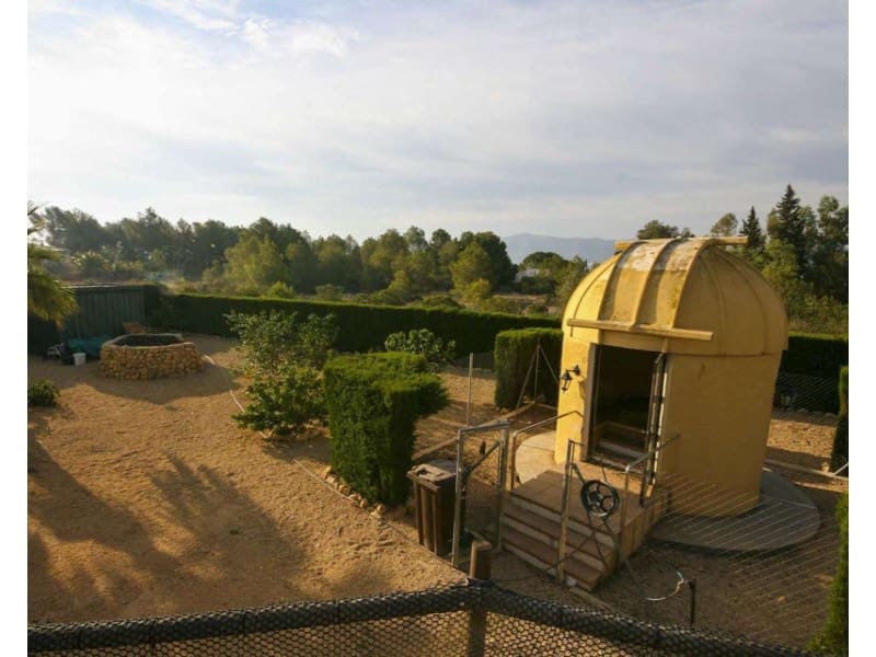 2 soveværelse Villa til salg i La Nucia med swimmingpool garage - € 650.000 (Ref: 9976930)