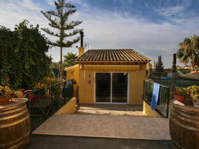 2 soveværelse Villa til salg i La Nucia med swimmingpool garage - € 650.000 (Ref: 9976930)