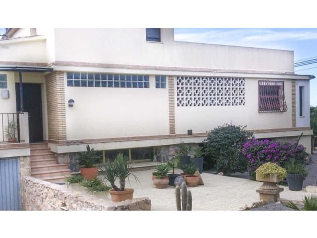 4 soverom Villa til salgs i Juzgados - Plaza de Toros, Benidorm med svømmebasseng garasje - € 790 000 (Ref: 9976931)