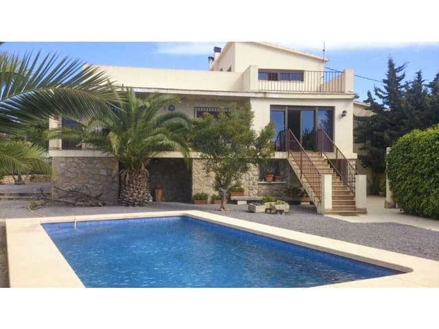4 soverom Villa til salgs i Juzgados - Plaza de Toros, Benidorm med svømmebasseng garasje - € 790 000 (Ref: 9976931)