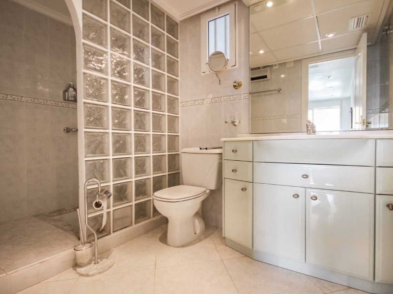 2 soverom Leilighet til salgs i La Villajoyosa / Vila Joiosa med svømmebasseng garasje - € 399 000 (Ref: 9976935)