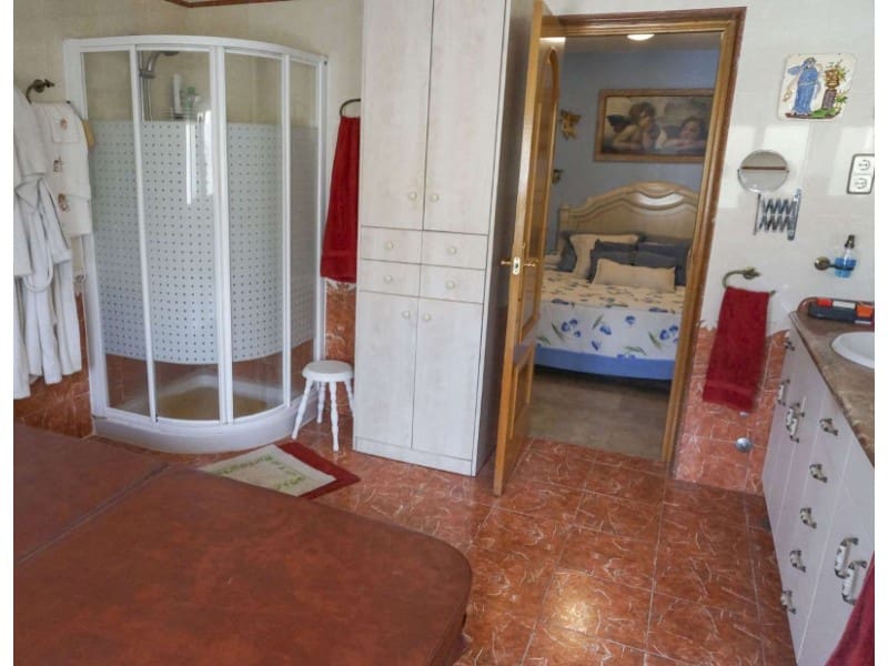 Chalet de 5 habitaciones en Alfaz del Pi / L'Alfàs del Pi en venta con piscina - 1.200.000 € (Ref: 9976937)