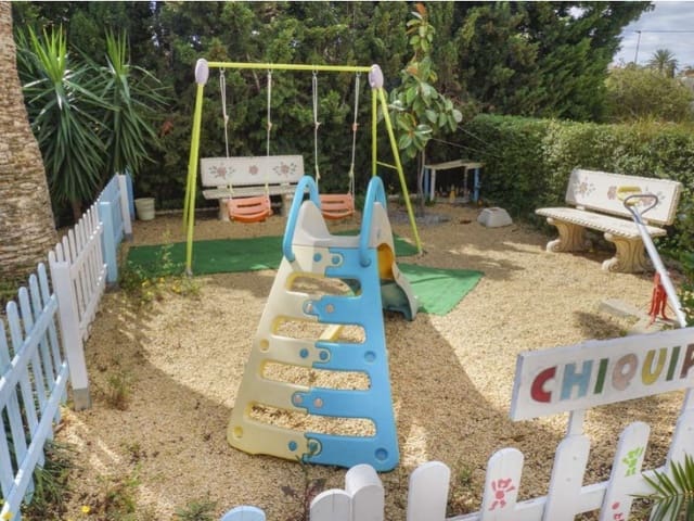 Chalet de 5 habitaciones en Pueblo - Urbanizaciones, Alfaz del Pi / L'Alfàs del Pi en venta con piscina - 1.200.000 € (Ref: 9976937)