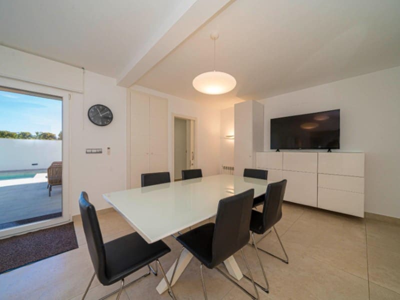 4 Zimmer Villa zu verkaufen in Albir mit Pool - 975.000 € (Ref: 9976938)