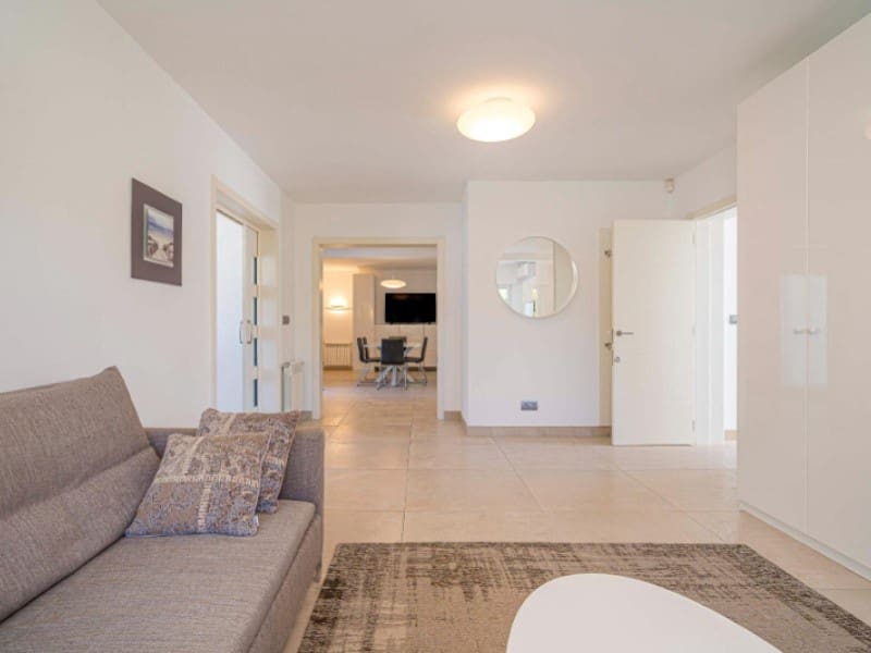 4 Zimmer Villa zu verkaufen in Albir mit Pool - 975.000 € (Ref: 9976938)