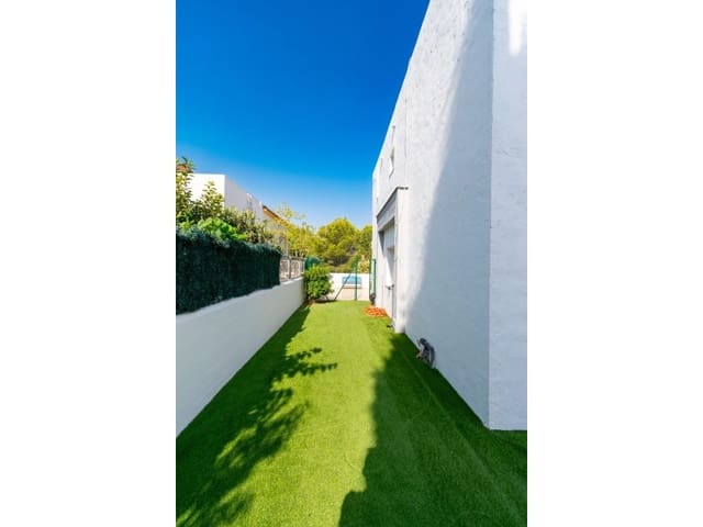4 Zimmer Villa zu verkaufen in Albir, Alfaz del Pi / L'Alfàs del Pi mit Pool Garage - 650.000 € (Ref: 9976942)