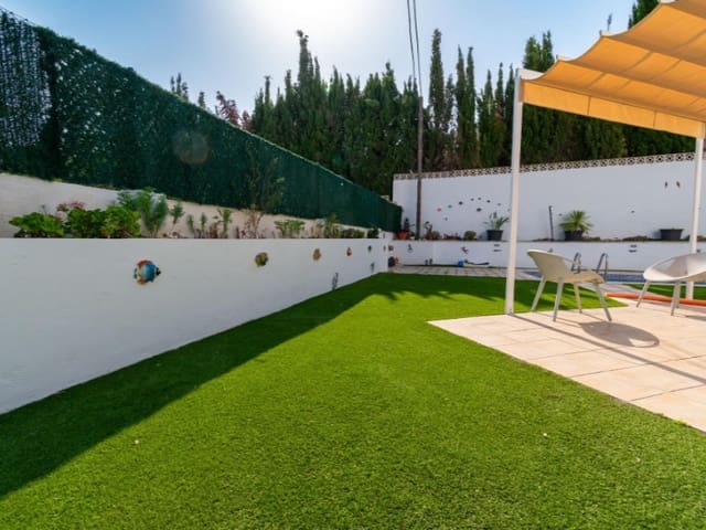 4 Zimmer Villa zu verkaufen in Albir, Alfaz del Pi / L'Alfàs del Pi mit Pool Garage - 650.000 € (Ref: 9976942)