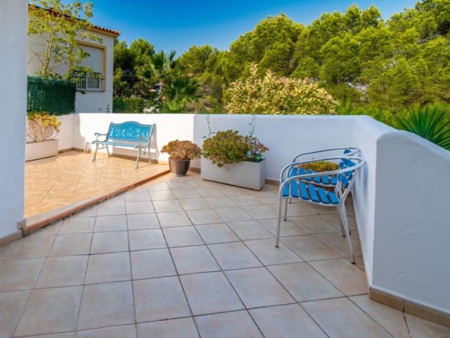 4 Zimmer Villa zu verkaufen in Albir, Alfaz del Pi / L'Alfàs del Pi mit Pool Garage - 650.000 € (Ref: 9976942)