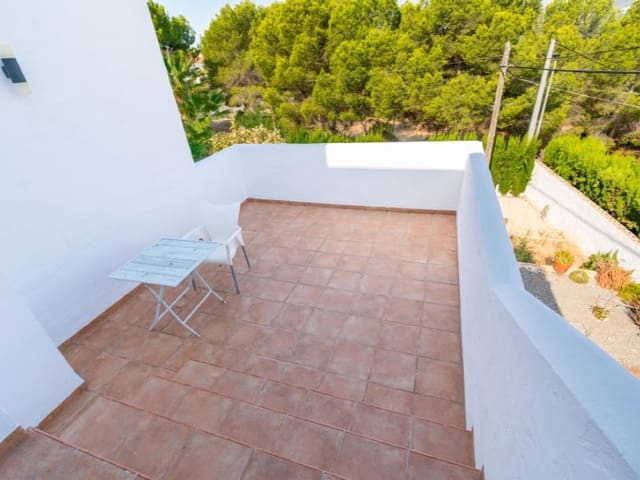 4 Zimmer Villa zu verkaufen in Albir, Alfaz del Pi / L'Alfàs del Pi mit Pool Garage - 650.000 € (Ref: 9976942)