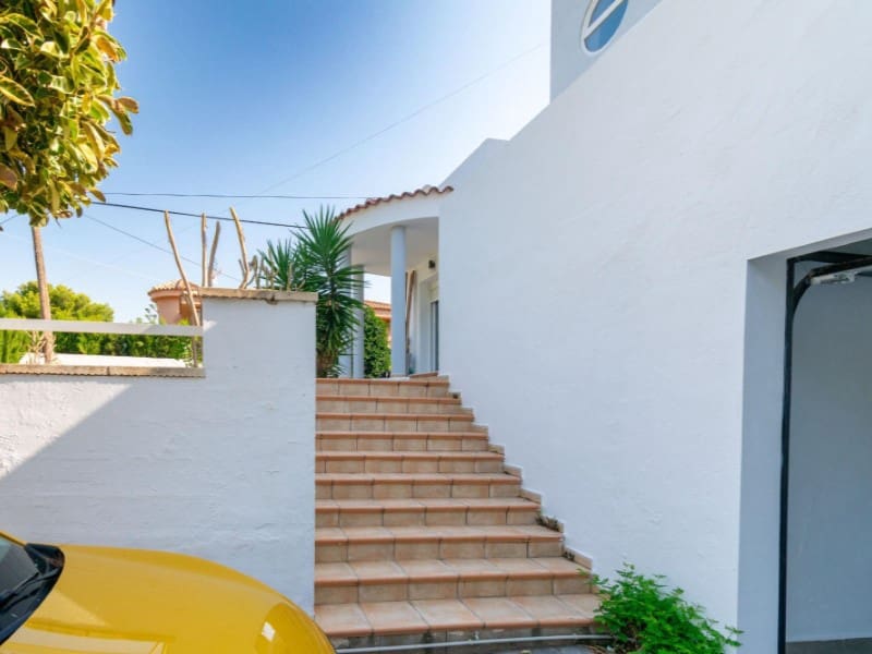 4 slaapkamer Villa te koop in Albir met zwembad garage - € 650.000 (Ref: 9976942)