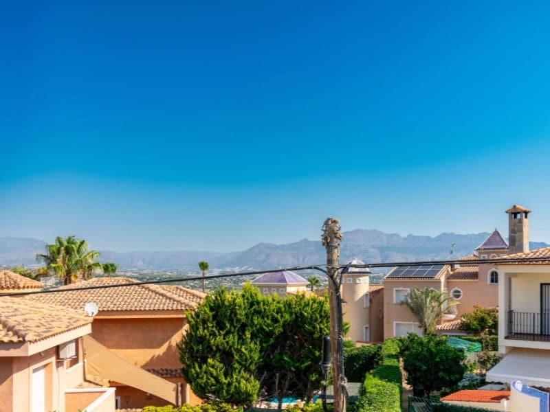 4 slaapkamer Villa te koop in Albir met zwembad garage - € 650.000 (Ref: 9976942)