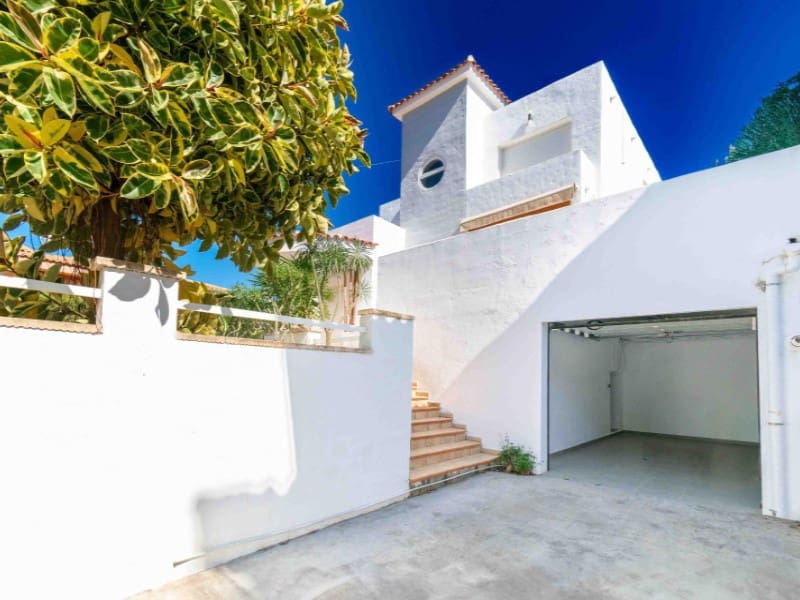 4 slaapkamer Villa te koop in Albir met zwembad garage - € 650.000 (Ref: 9976942)