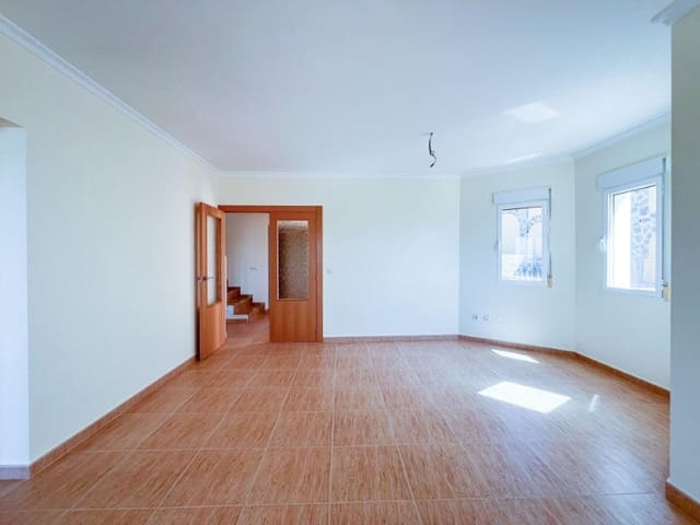 4 slaapkamer Villa te koop in Pueblo - Urbanizaciones, Alfaz del Pi / L'Alfàs del Pi met zwembad garage - € 745.000 (Ref: 9976945)