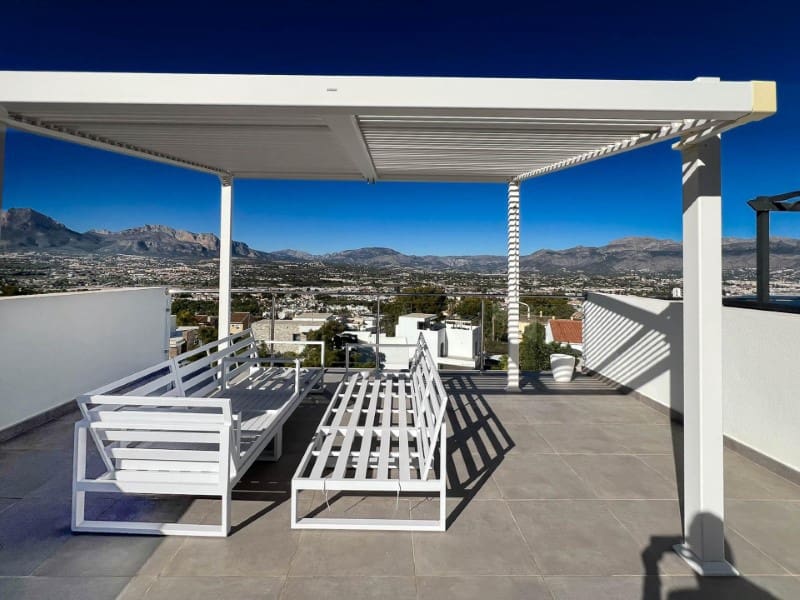 2 soverom Hus til salgs i Albir med svømmebasseng - € 575 000 (Ref: 9976946)
