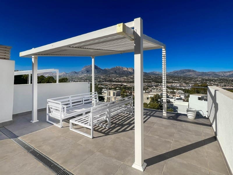 2 soverom Hus til salgs i Albir med svømmebasseng - € 575 000 (Ref: 9976946)