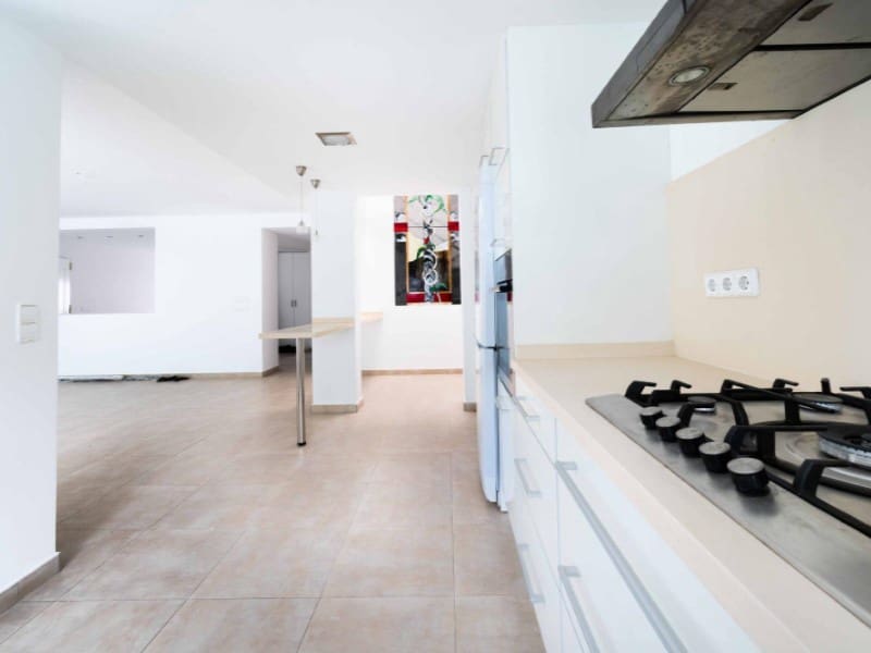 4 soverom Kjedet enebolig til salgs i Albir med svømmebasseng - € 902 000 (Ref: 9976947)