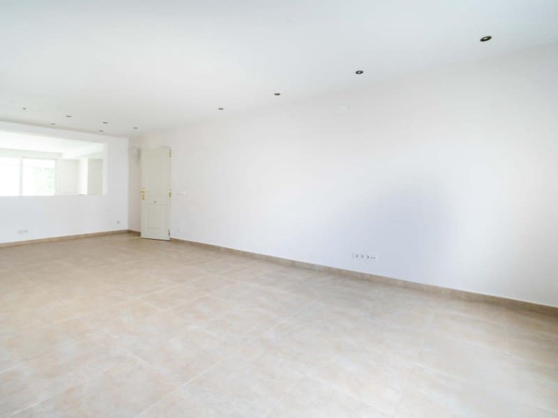 4 soverom Kjedet enebolig til salgs i Albir med svømmebasseng - € 902 000 (Ref: 9976947)
